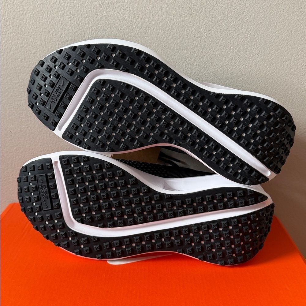 Nike Interact Run Black Anthracite FD2292-003 Women’s Size 6.5 - Picture 5 of 6